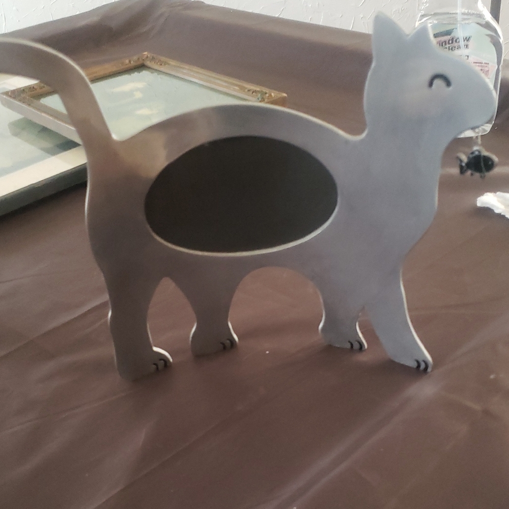 Gray Cat-Shaped Picture holder